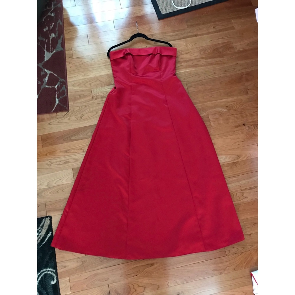 Strapless dress